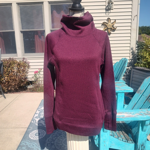 Tek Gear Women's Medium Burgundy Sweatshirt - Picture 1 of 7